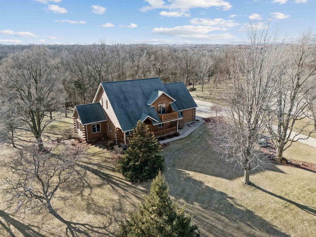 Photo of 30798 Pin Oak, Dyersville, IA 52040 (MLS # 153829)