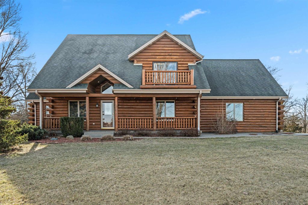 Photo of 30798 Pin Oak, Dyersville, IA 52040 (MLS # 153829)