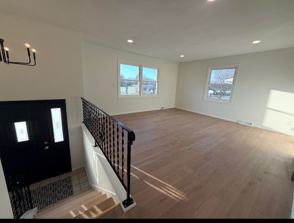 Photo of 1019 SE 8th Street, Dyersville, IA 52040 (MLS # 154098)