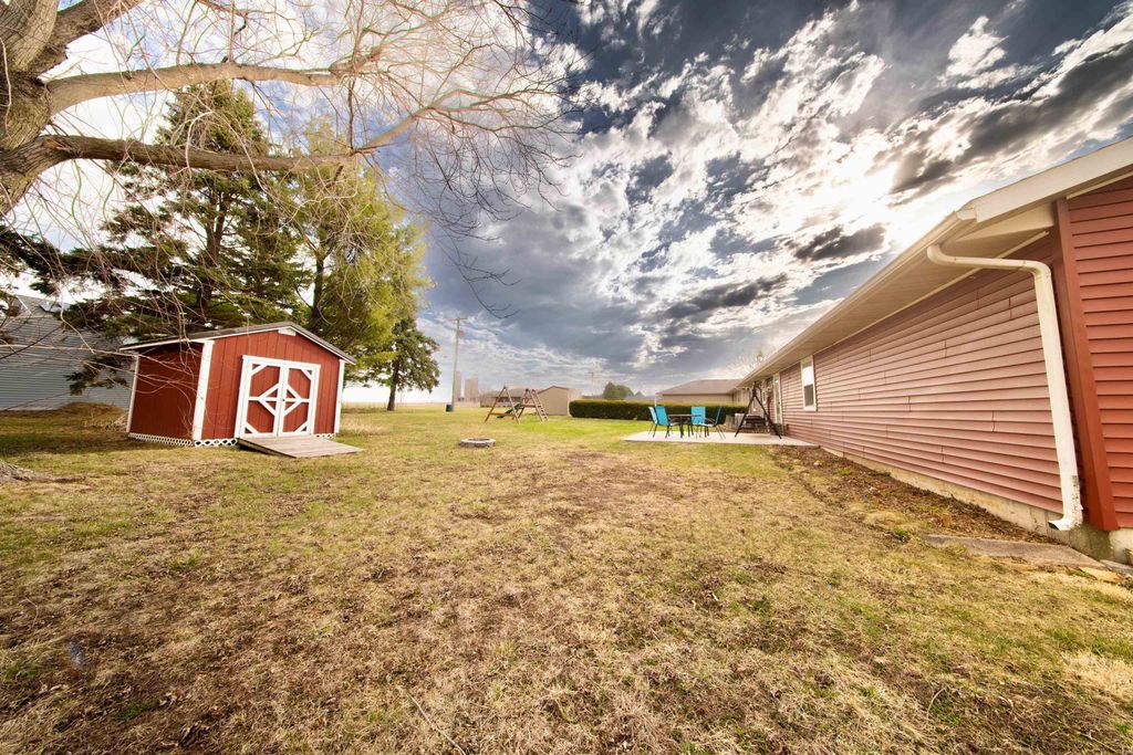 Photo of 64 Prairie Drive, Miles, IA 52064 (MLS # 154218)