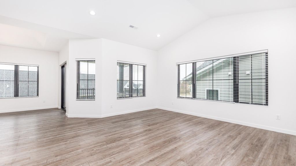 Photo of 3665 Vintage Lane, Dubuque, IA 52002 (MLS # 153417)