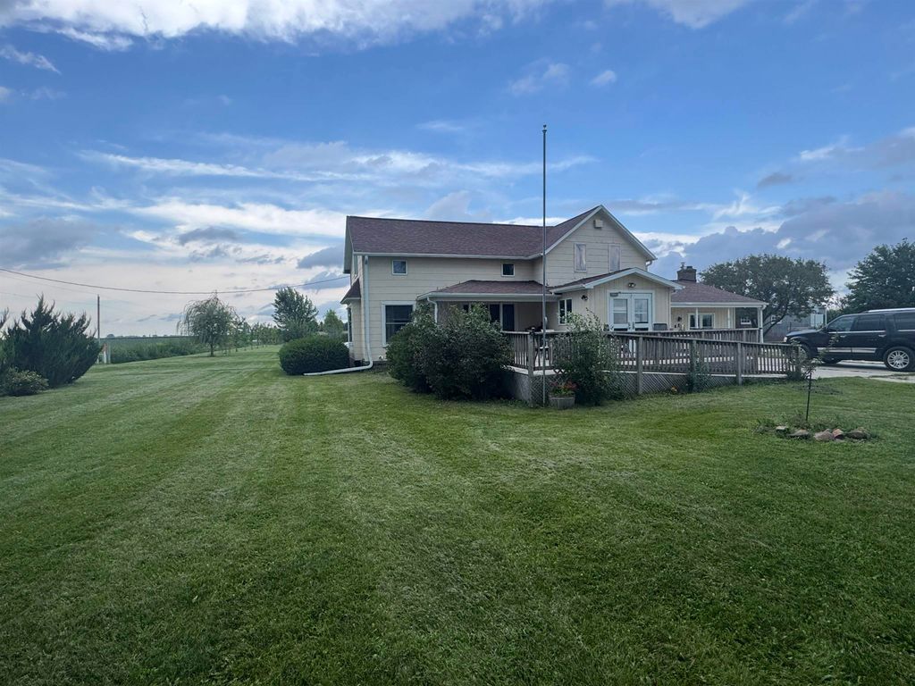 Photo of 8138 Schenk Road, Waterloo, IA 50703 (MLS # 152805)