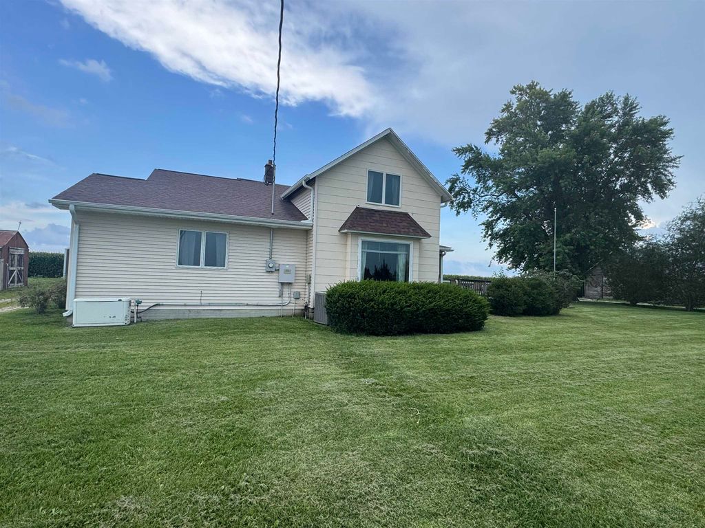 Photo of 8138 Schenk Road, Waterloo, IA 50703 (MLS # 152805)