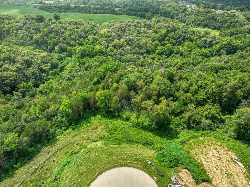 Photo of Dubuque, IA 52003 (MLS # 151166)