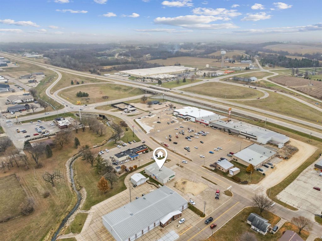 Photo of 630 16th Ave SE Ave, Dyersville, IA 52040 (MLS # 153542)