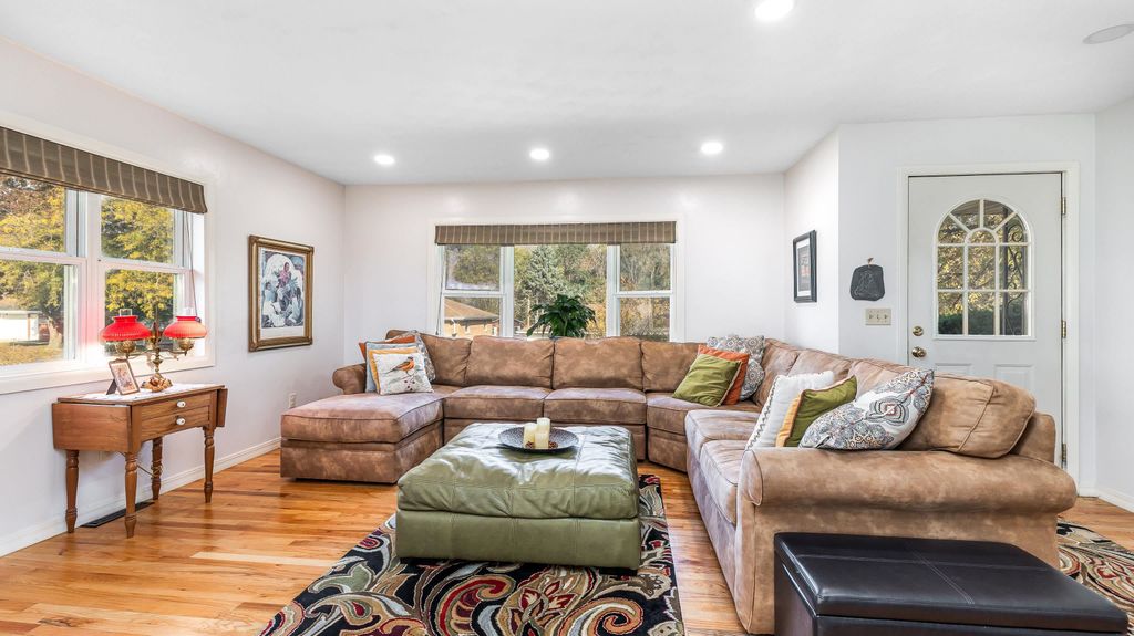 Photo of 556 Peach Street, East Dubuque, IL 61025 (MLS # 153390)