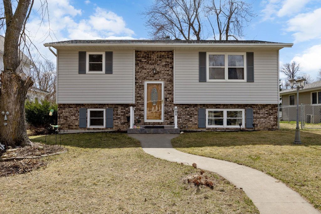 Photo of 805 SW 4th Avenue, Cascade, IA 52033 (MLS # 154228)