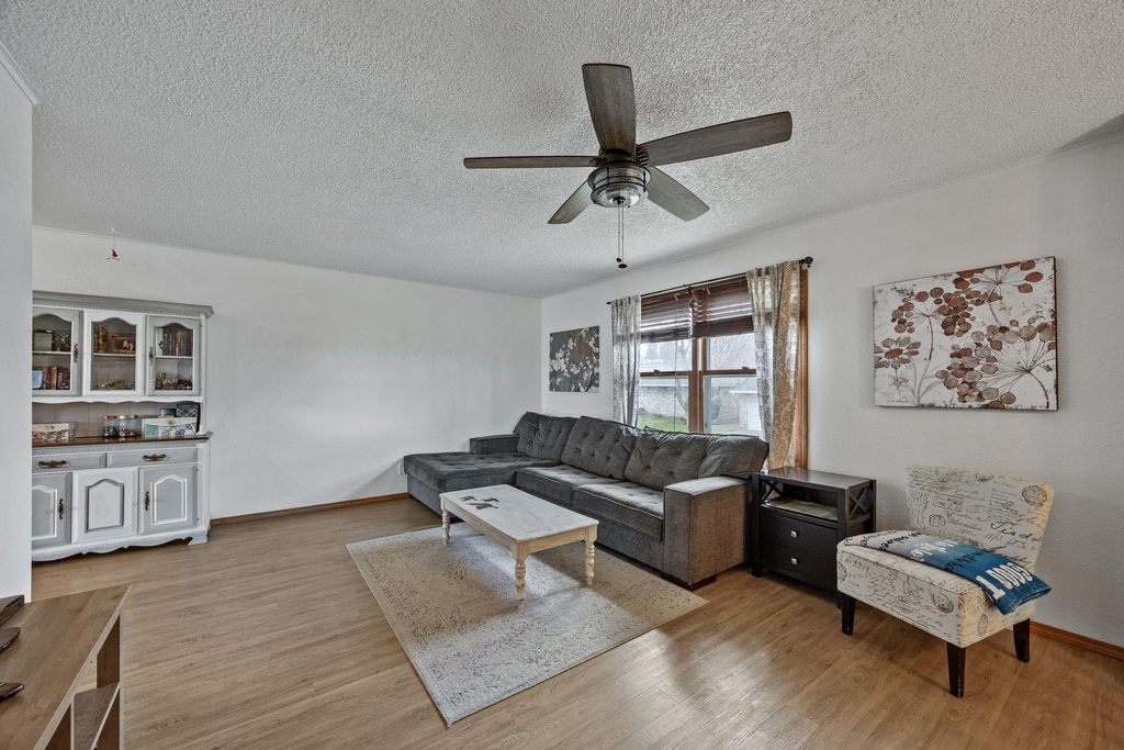 Photo of 805 SW 4th Avenue, Cascade, IA 52033 (MLS # 154228)