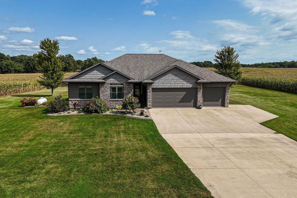 Photo of 1828 160th Avenue, Manchester, IA 52057 (MLS # 152957)