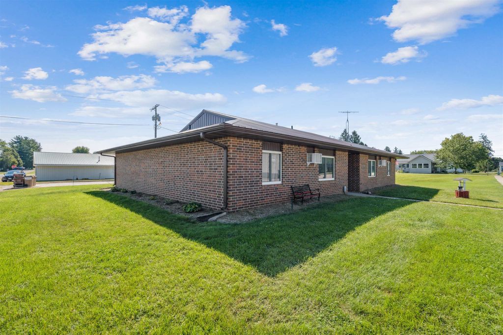Photo of 108 S Center Street, Dundee, IA 52038 (MLS # 152784)