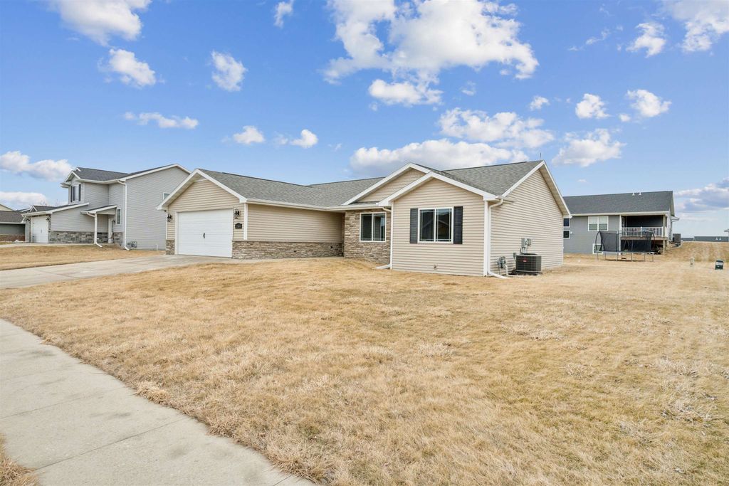 Photo of 2164 Comanche Drive, Asbury, IA 52002 (MLS # 154084)