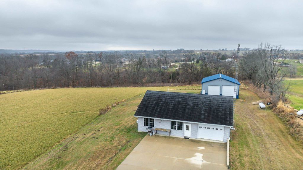 Photo of 20216 Kruse Lane, Sherrill, IA 52073 (MLS # 153545)