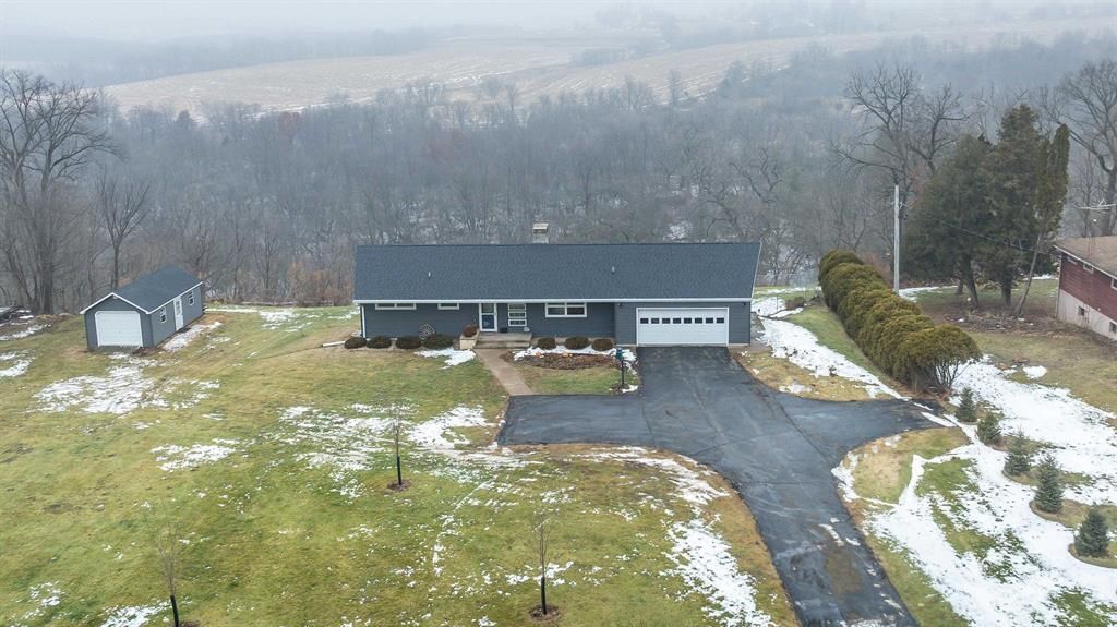 Photo of 1608 County B Road, Platteville, WI 53818 (MLS # 153688)