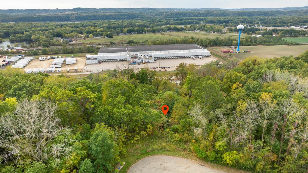 Photo of Lot 66 Presidential Manor, East Dubuque, IL 61025 (MLS # 153841)