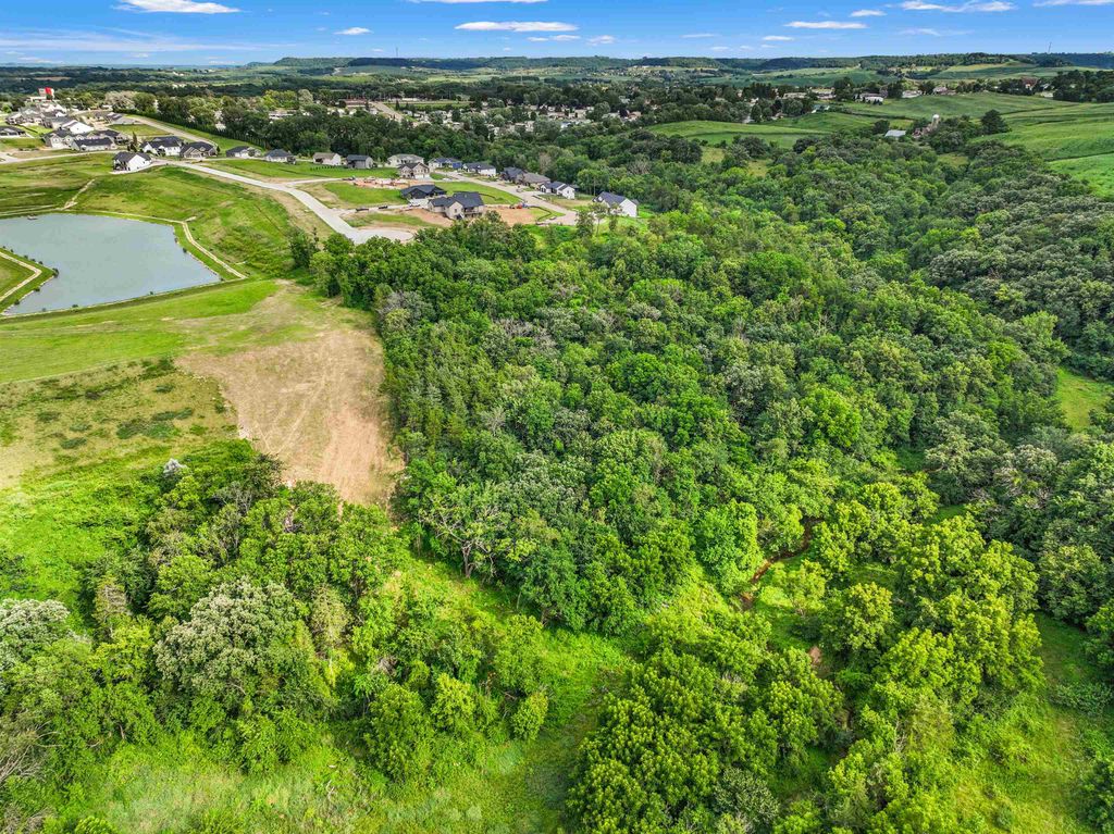 Photo of Lot 79 Waterbridge Lane, Dubuque, IA 52003 (MLS # 152544)