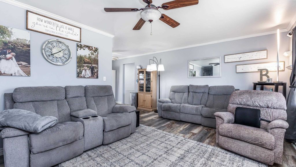 Photo of 2778 Oak Crest Drive, Dubuque, IA 52001 (MLS # 153343)