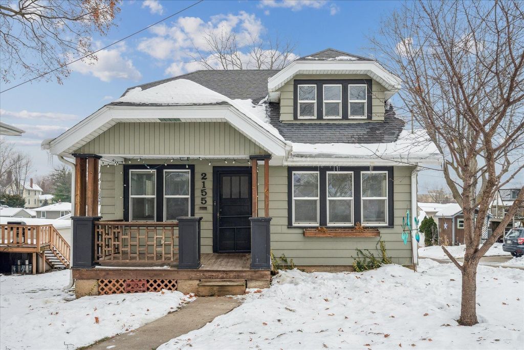 Photo of 2155 Decorah Street, Dubuque, IA 52001 (MLS # 153614)