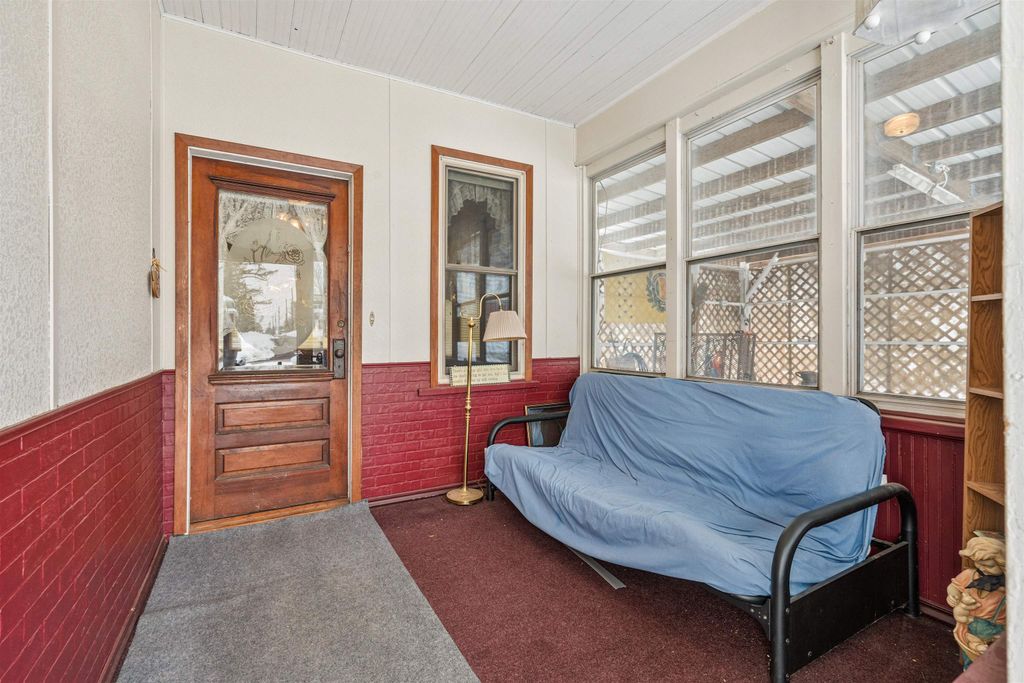 Photo of 440 Sherwood Avenue, East Dubuque, IL 61025 (MLS # 153559)