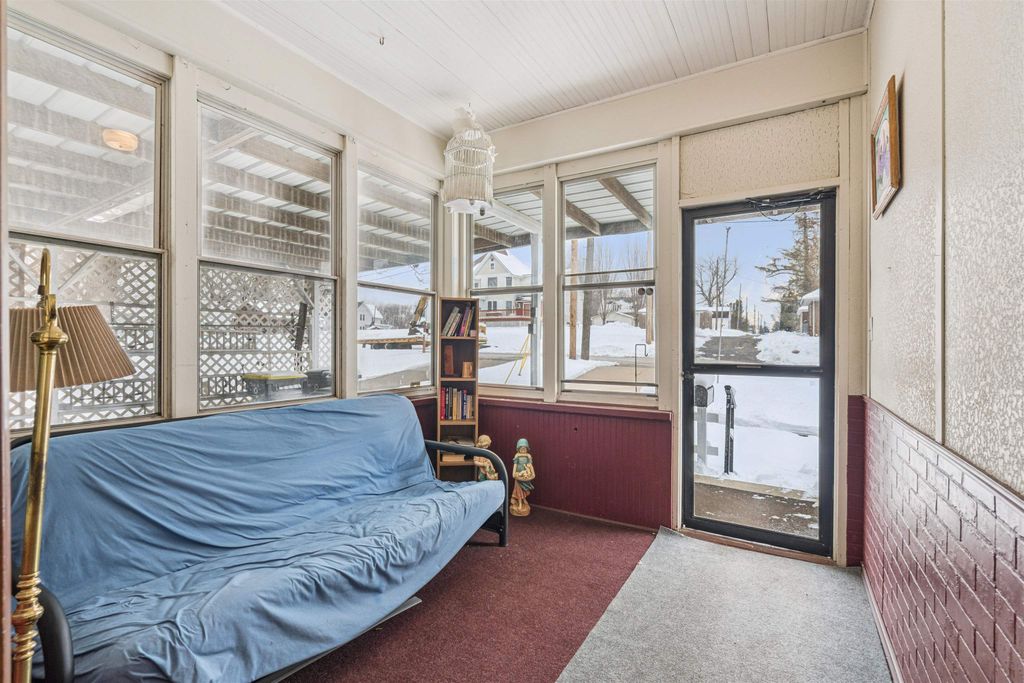 Photo of 440 Sherwood Avenue, East Dubuque, IL 61025 (MLS # 153559)