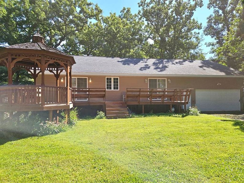 Photo of 428 Hickory Road, Guttenberg, IA 52052 (MLS # 154091)