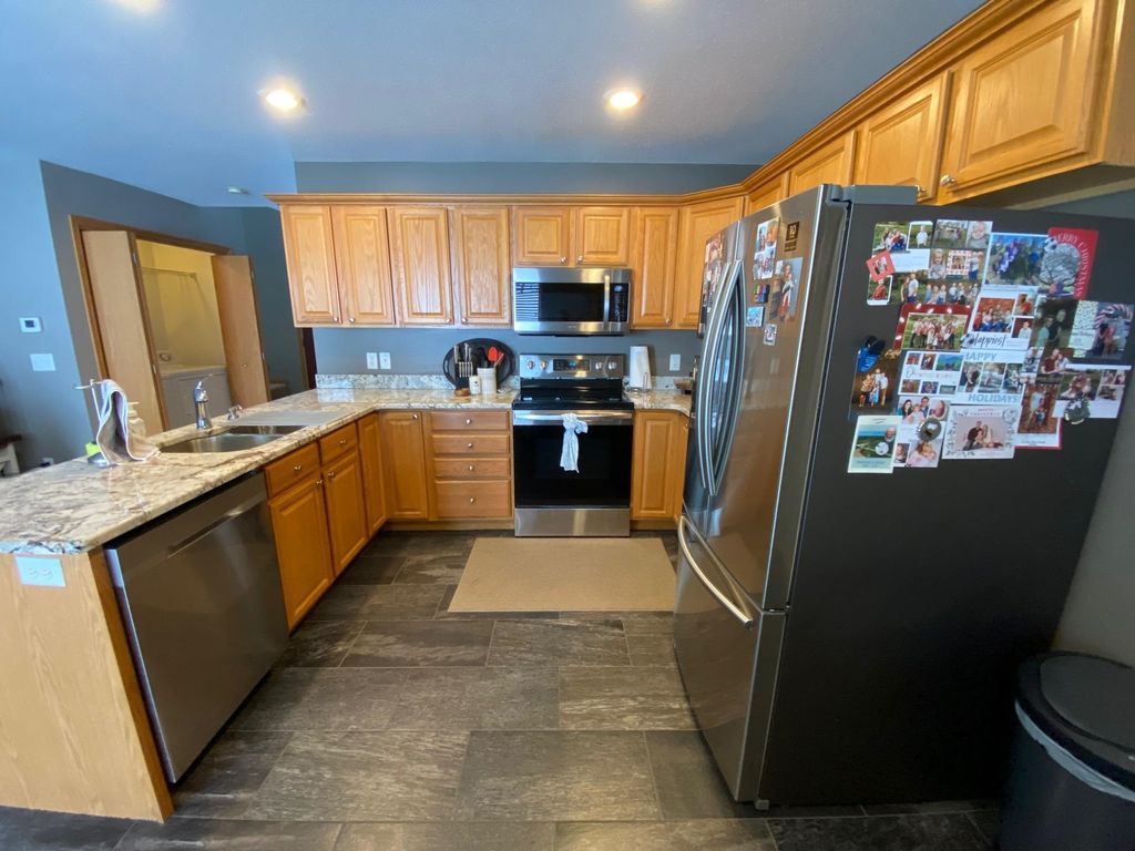 Photo of 705 Duggan Drive, Dubuque, IA 52003 (MLS # 153581)