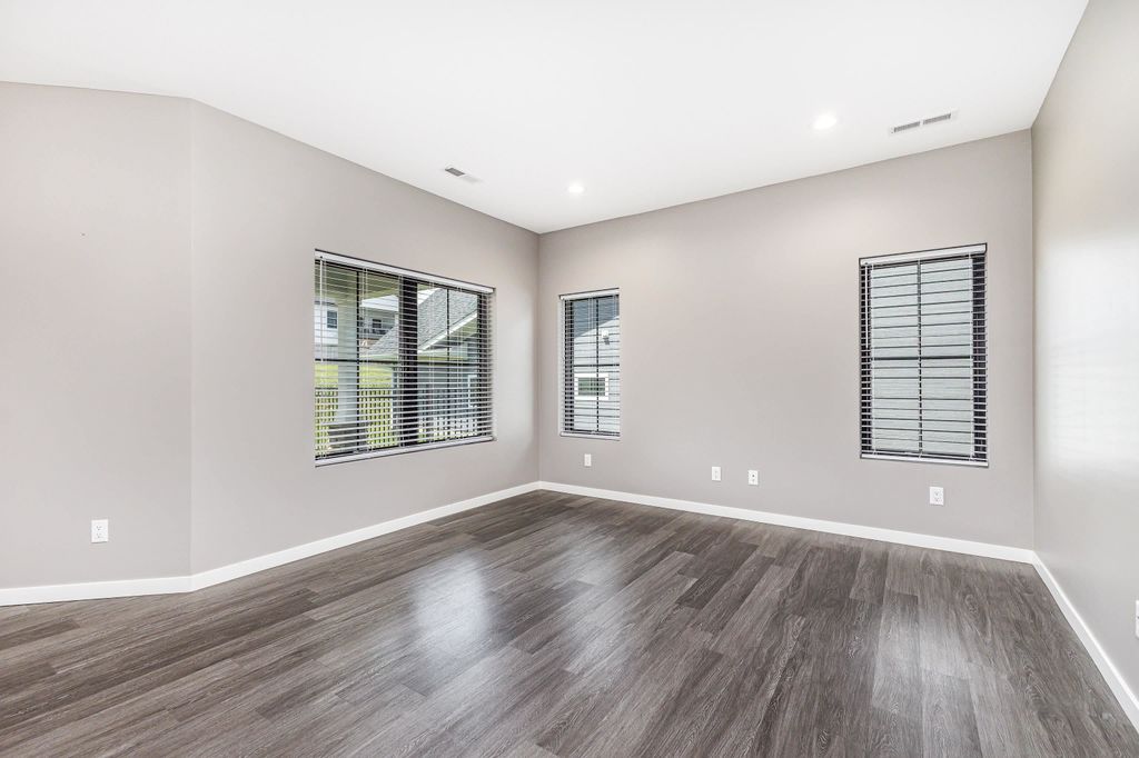 Photo of 4487 Ewing Drive, Dubuque, IA 52002 (MLS # 153449)