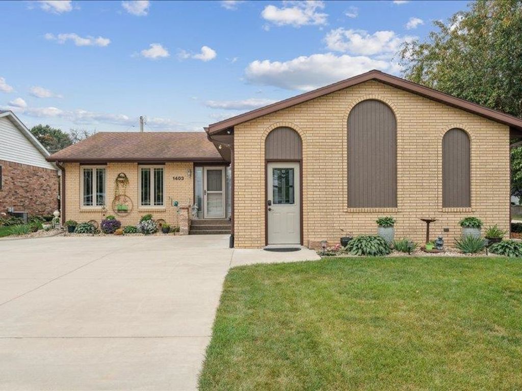 Photo of 1403 E First Avenue, Dyersville, IA 52040 (MLS # 153082)