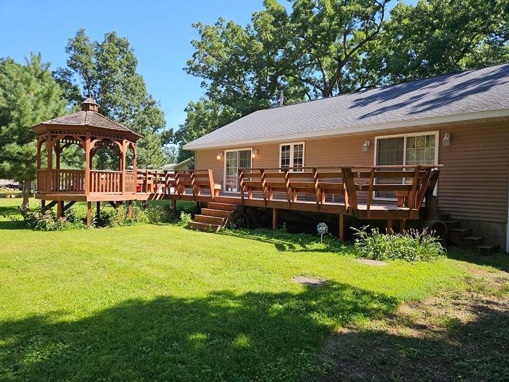 Photo of 428 Hickory Road, Guttenberg, IA 52052 (MLS # 152866)