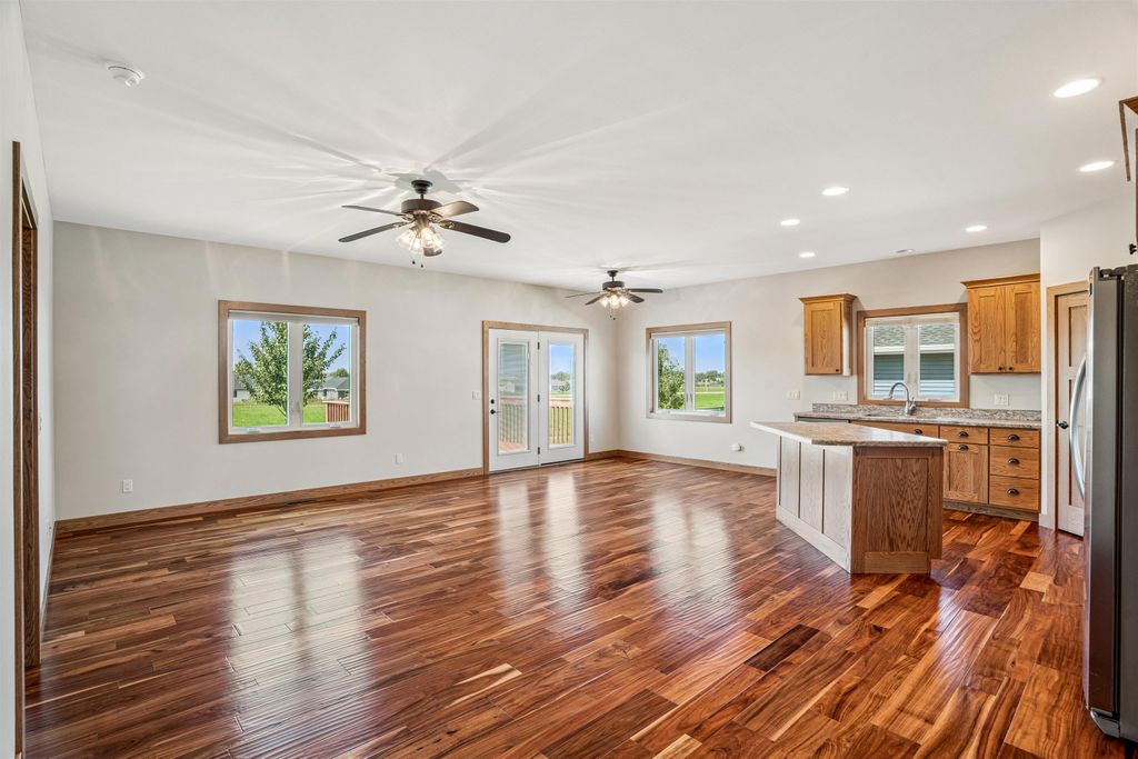 Photo of 1114 8th St SW St, Dyersville, IA 52040 (MLS # 153130)