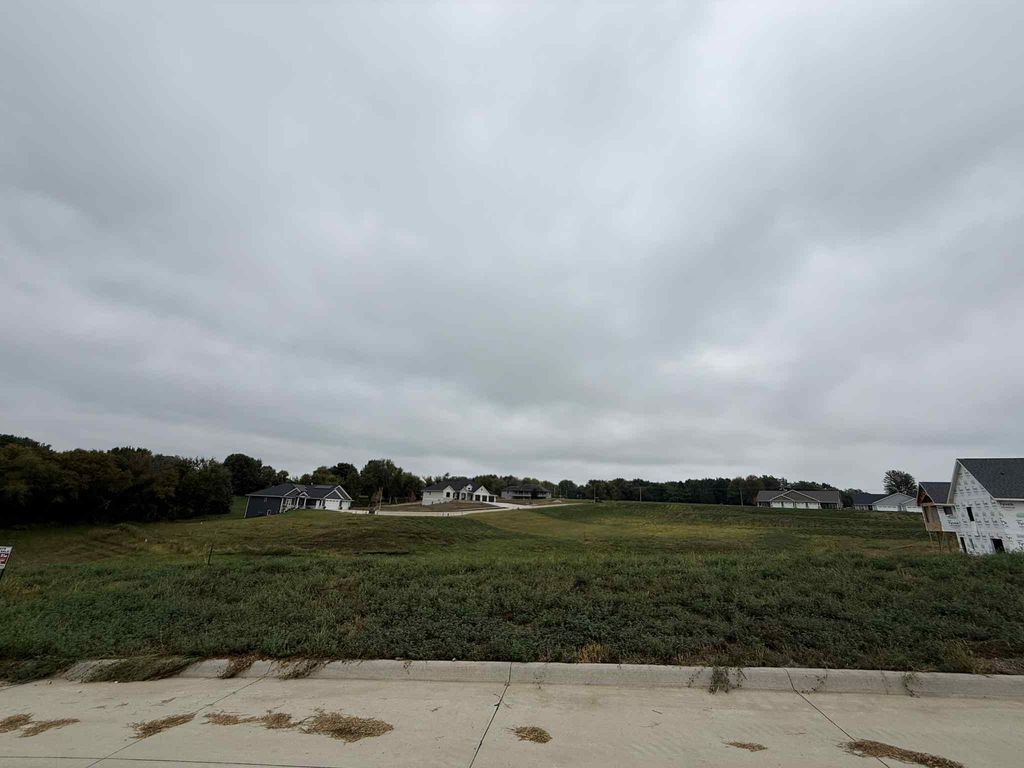 Photo of Lot 91 Lasso Court, Dubuque, IA 52002 (MLS # 153084)