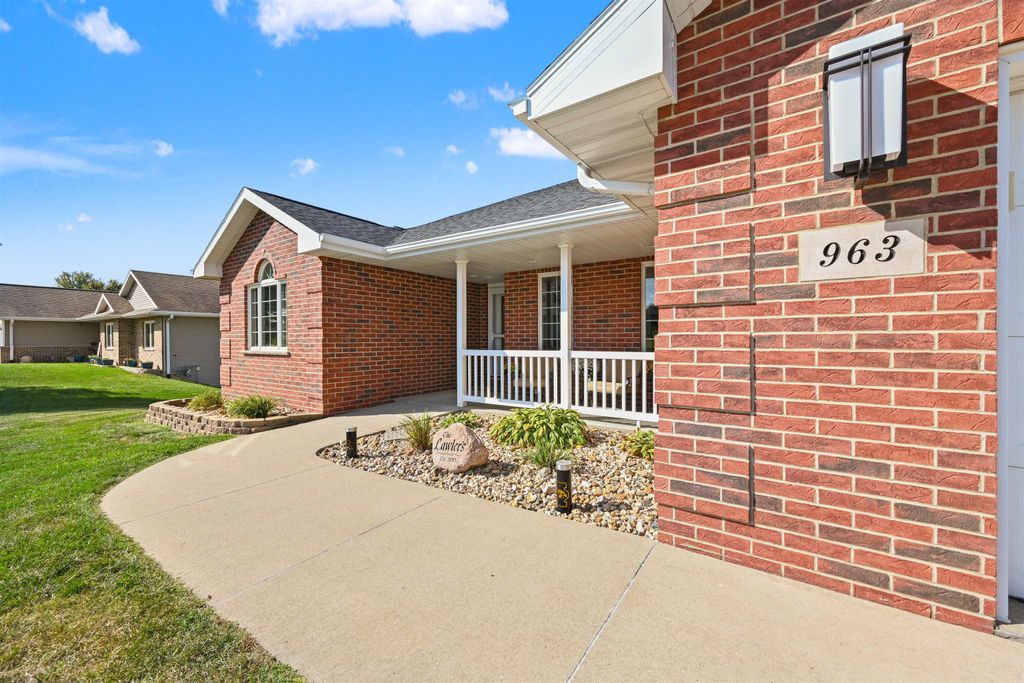 Photo of 963 Peosta Street, Peosta, IA 52068 (MLS # 153174)