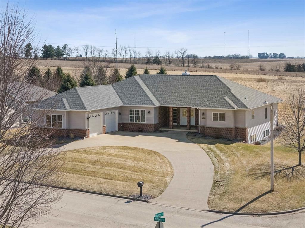 Photo of 1175 Matador Drive, Platteville, WI 53818 (MLS # 154115)