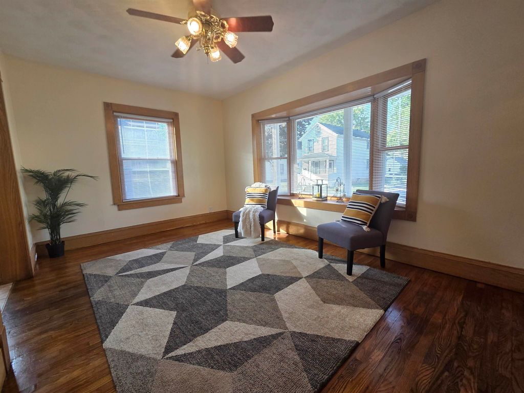 Photo of 2710 Elm Street, Dubuque, IA 52001 (MLS # 153015)