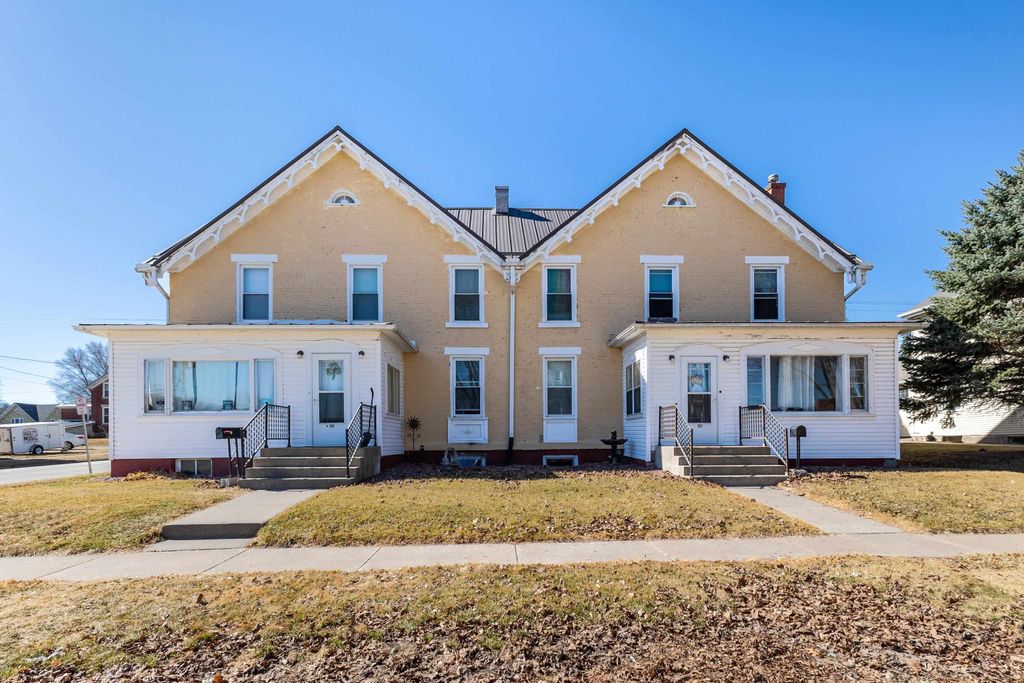 Photo of 100 N 4th Street, Bellevue, IA 52031 (MLS # 154124)