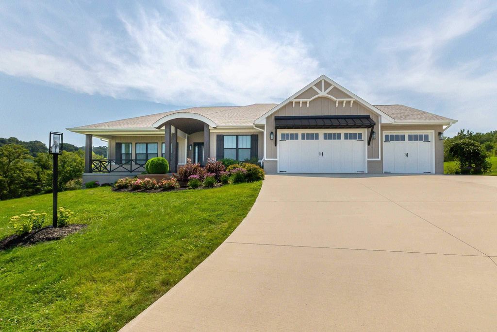 Photo of 11278 Alea Lane, Dubuque, IA 52003 (MLS # 153934)