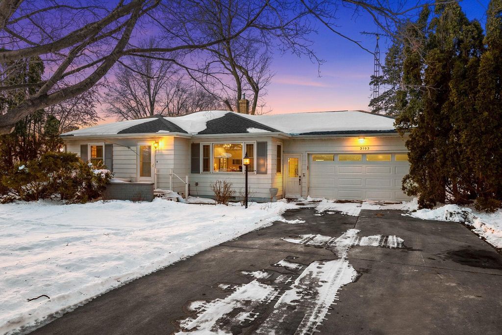 Photo of 3103 Hillcrest Drive, Cedar Falls, IA 50613 (MLS # 154045)