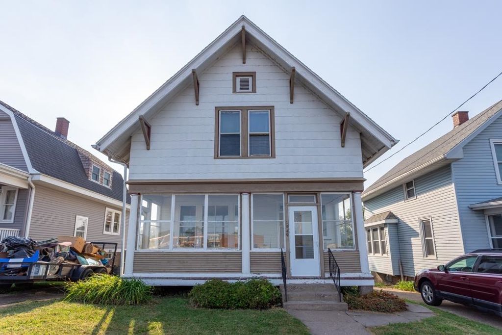 Photo of 1949 Saint Ambrose Street, Dubuque, IA 52001 (MLS # 153074)