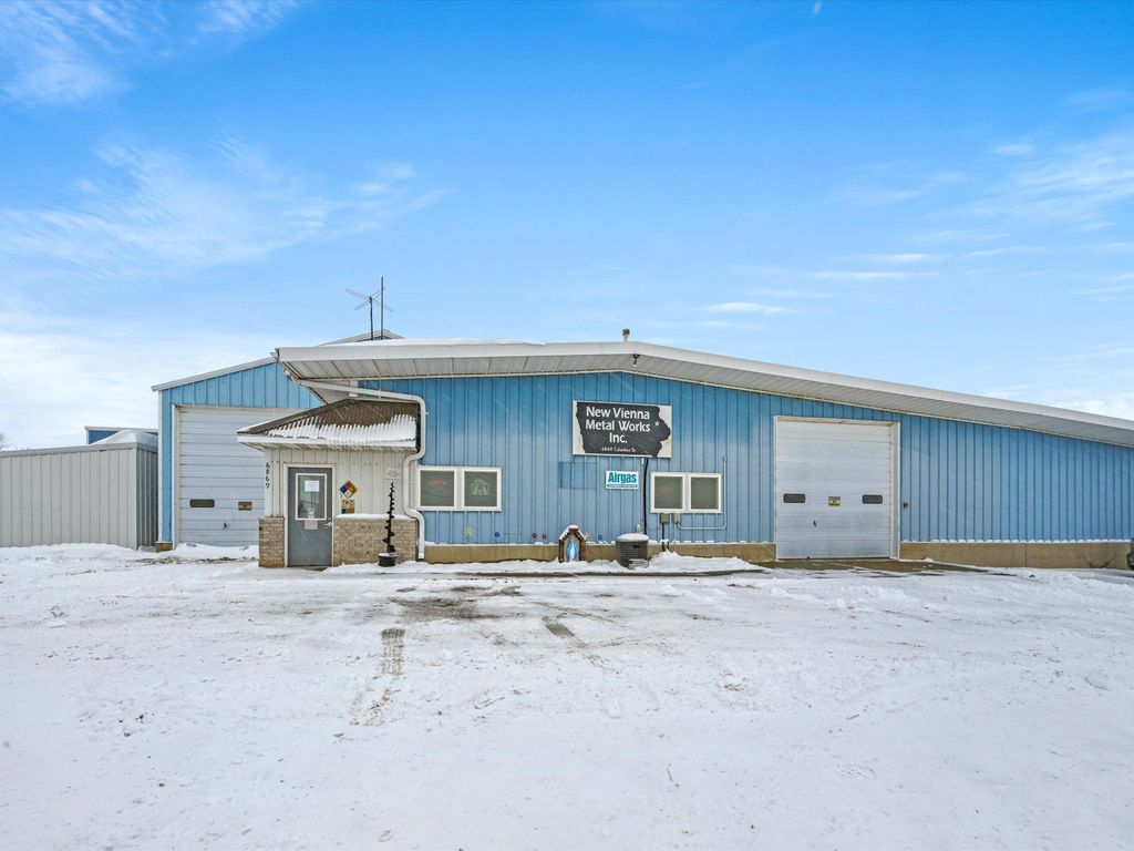 Photo of 6869 Columbus Street, New Vienna, IA 52065 (MLS # 153578)