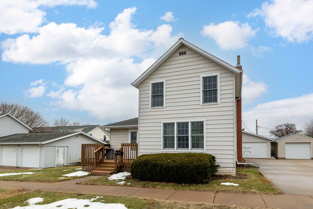 Photo of 215 S Madison Street, Cuba City, WI 53807 (MLS # 153703)