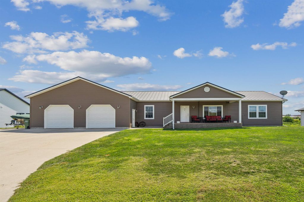 Photo of 307 Peterson Street, Edgewood, IA 52042 (MLS # 152868)