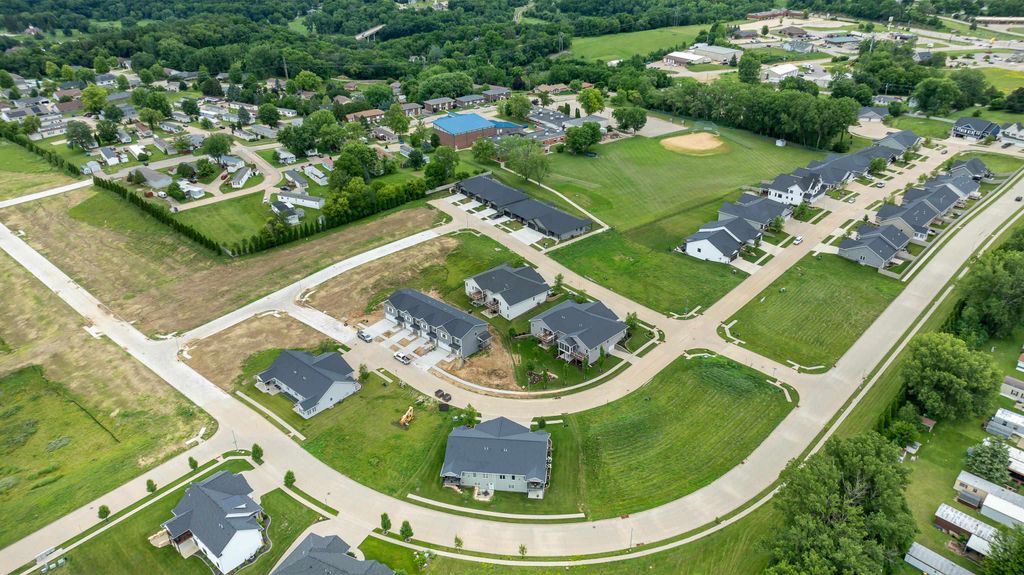 Photo of Lot 14 Autumn Ridge Lane, Dubuque, IA 52003 (MLS # 152558)