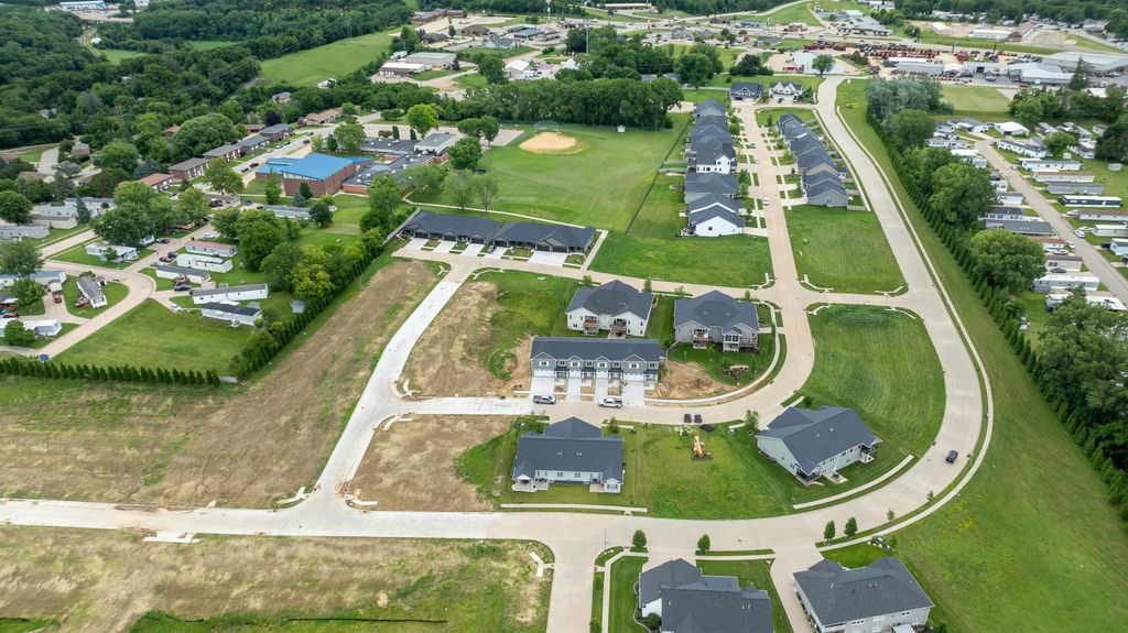 Photo of Lot 14 Autumn Ridge Lane, Dubuque, IA 52003 (MLS # 152558)