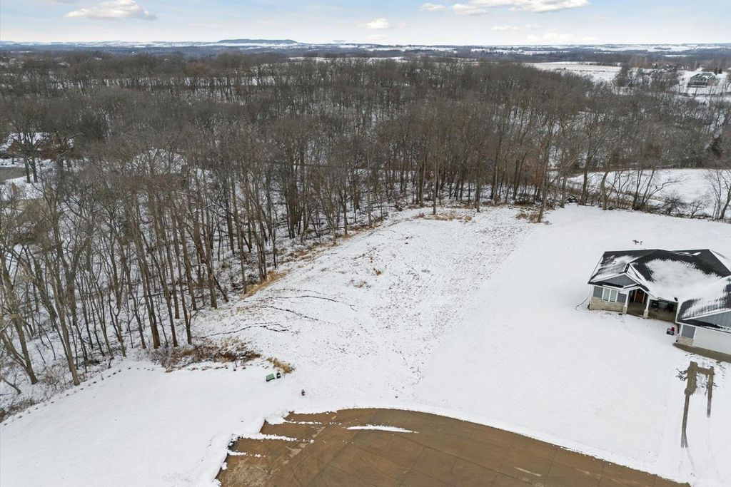 Photo of Lot 10 Timber Ridge Estates, Dubuque, IA 52001 (MLS # 153830)