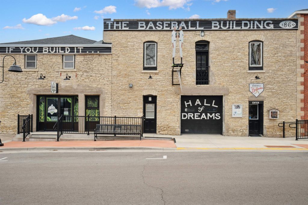 Photo of 310 SE 2nd Street, Dyersville, IA 52040 (MLS # 151735)