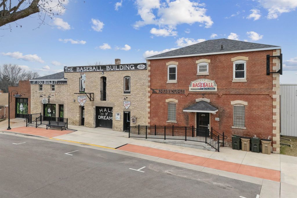 Photo of 310 SE 2nd Street, Dyersville, IA 52040 (MLS # 151735)