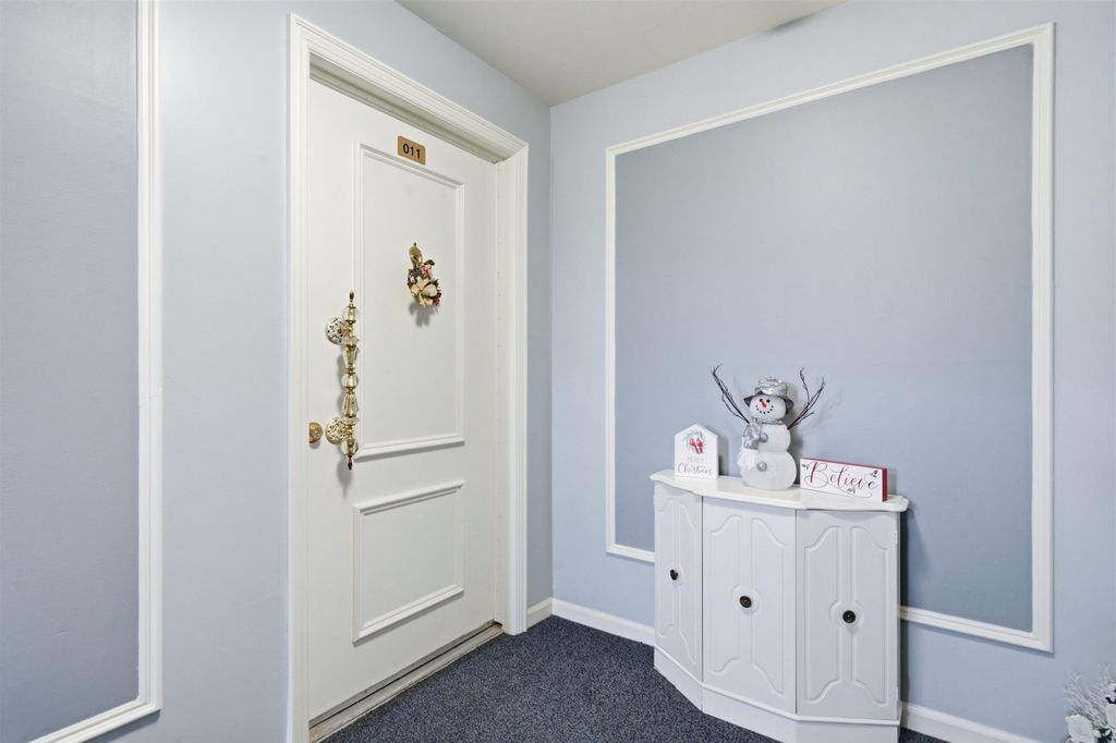 Photo of 2347 Coventry Park #C-011, Dubuque, IA 52001 (MLS # 153557)