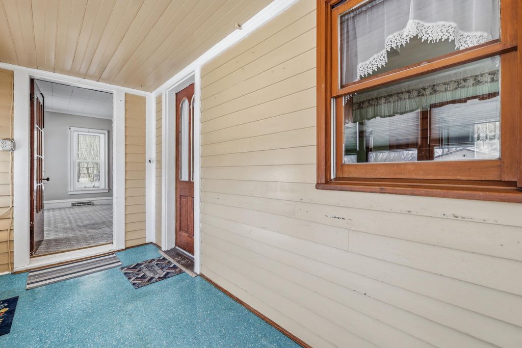 Photo of 266 Beecher Street, East Dubuque, IL 61025 (MLS # 154157)