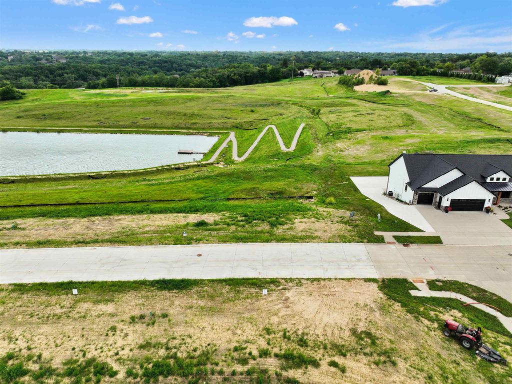 Photo of Lot 88 Waterbridge Lane, Dubuque, IA 52003 (MLS # 152552)
