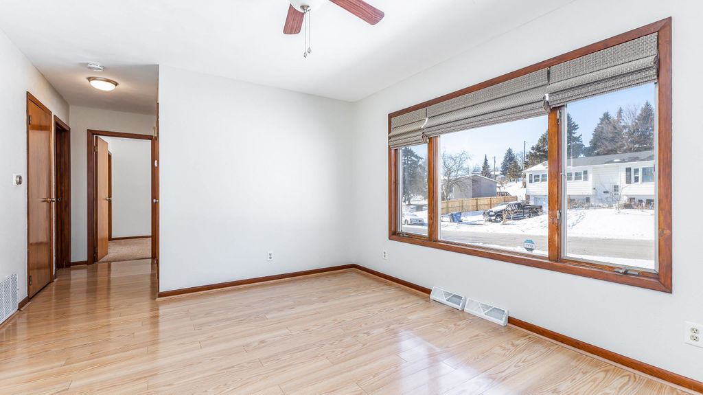 Photo of 2548 Marywood Drive, Dubuque, IA 52001 (MLS # 153837)