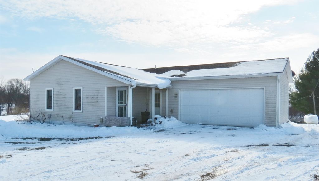 Photo of 7336 Caves Road, Maquoketa, IA 52060 (MLS # 153583)
